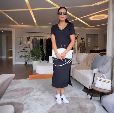 Noa™ | Stilfuld top og nederdel med V-hals